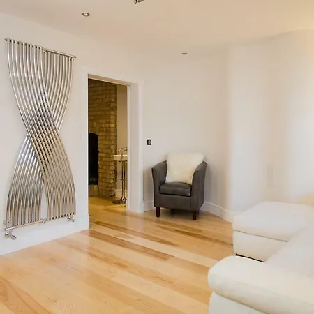 Ferienhaus Grand Canal Dock Luxury Entire