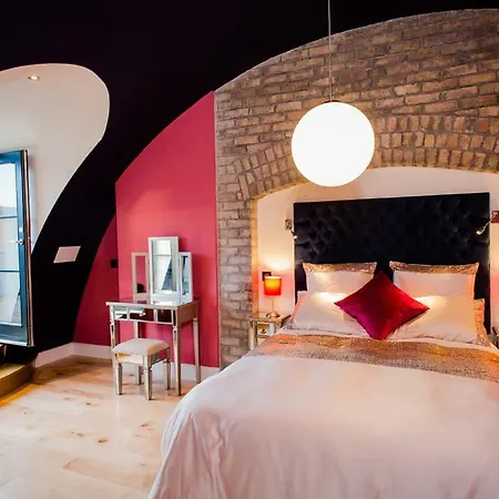 Grand Canal Dock Luxury Entire Holiday home *