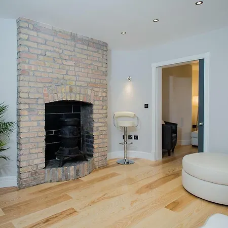 Vakantiehuis Grand Canal Dock Luxury Entire *